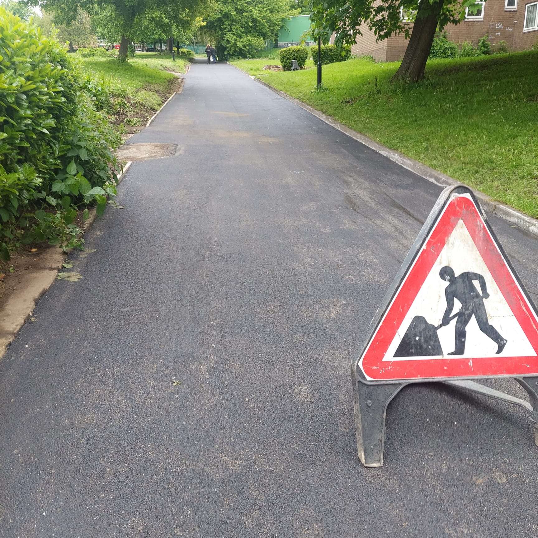 path tarmac